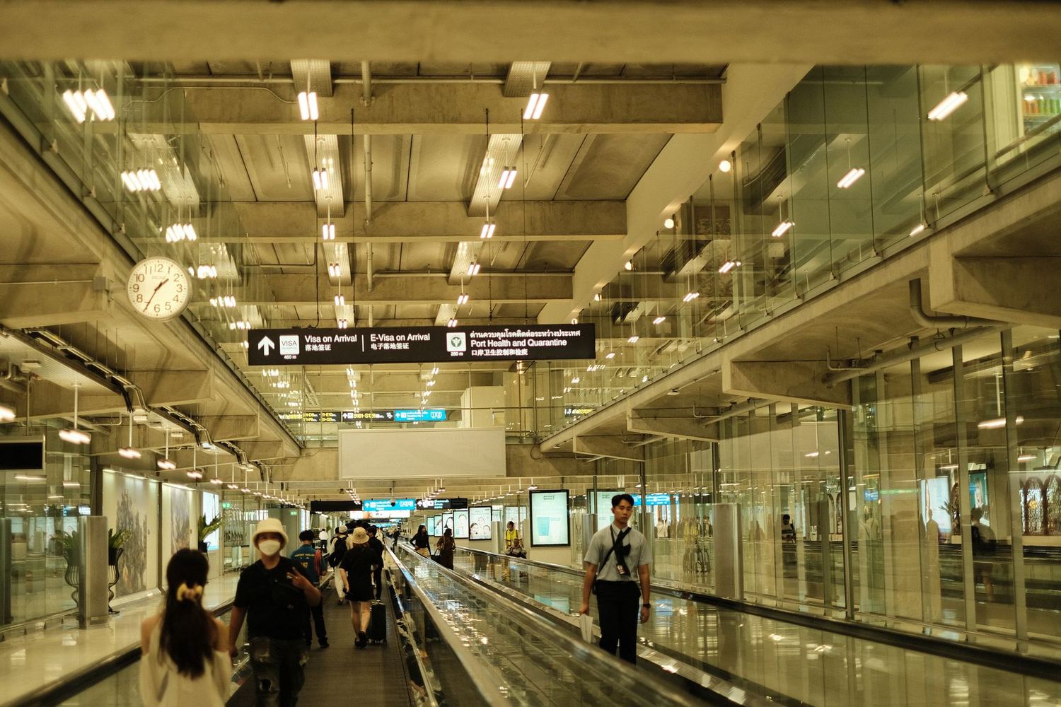Toronto Pearson Airport Limo & Car Service in Toronto